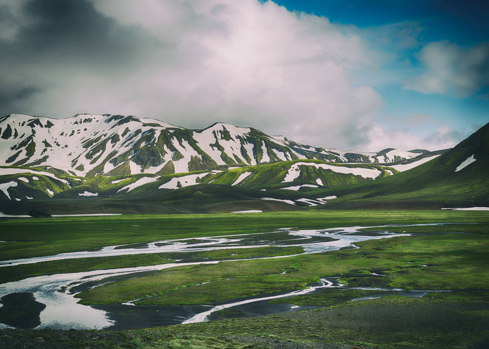 Iceland Green And White Mountains