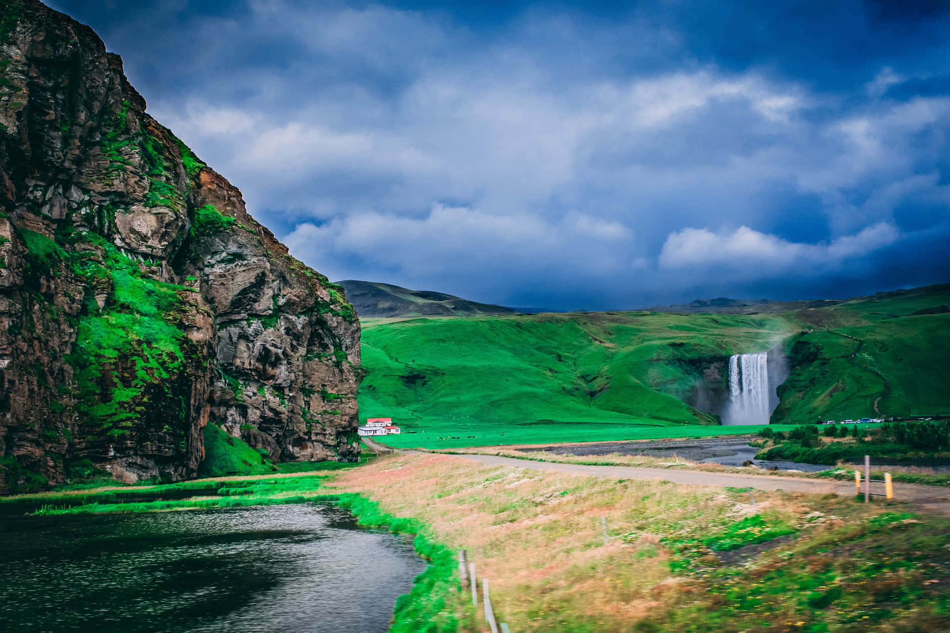 Umaescapada Pitoresca Para As Maravilhas Sobrenaturais Da Islândia.