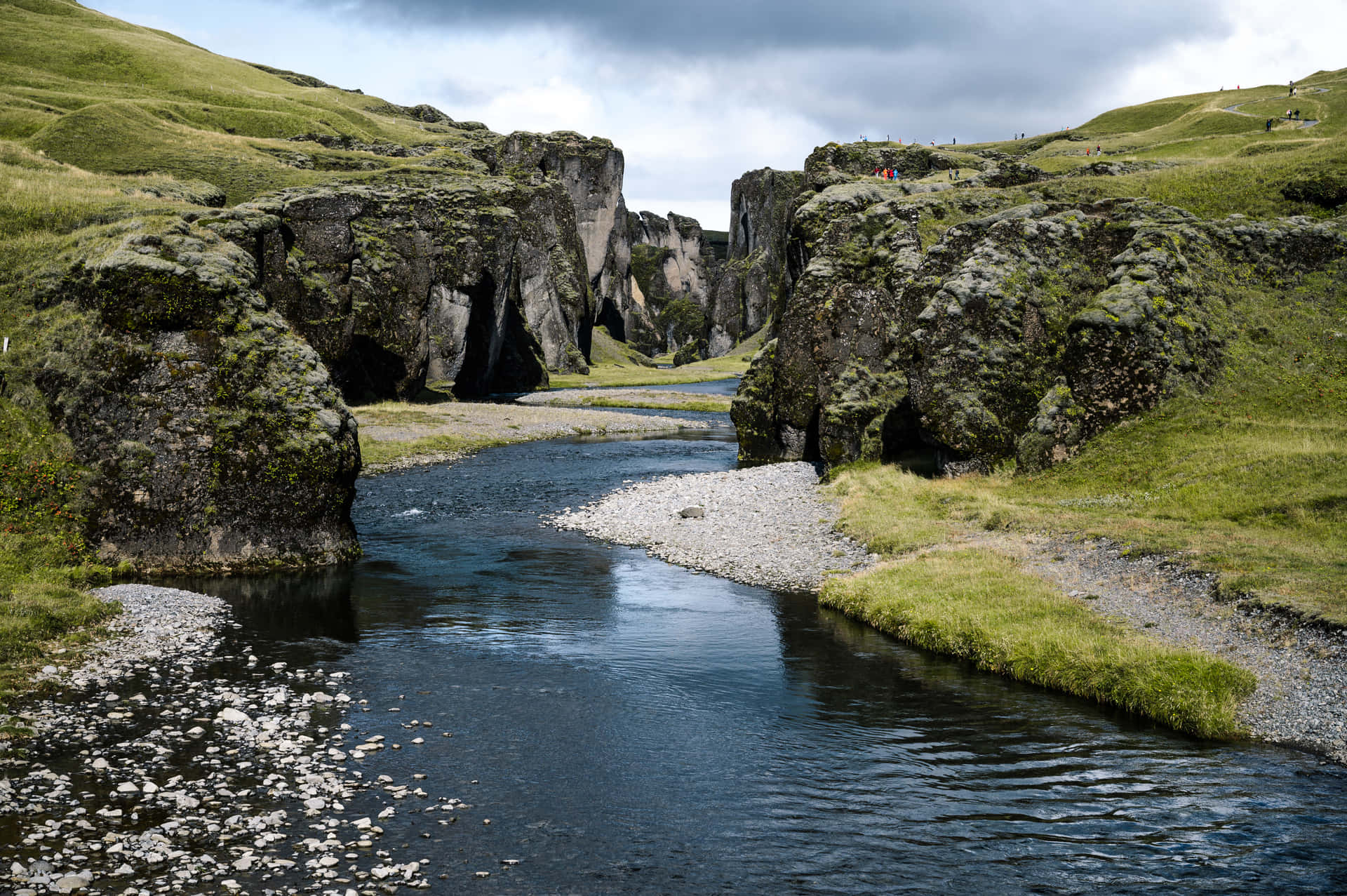 Denfångande Naturen Vid Krosslandsfoss Vattenfall I Island.