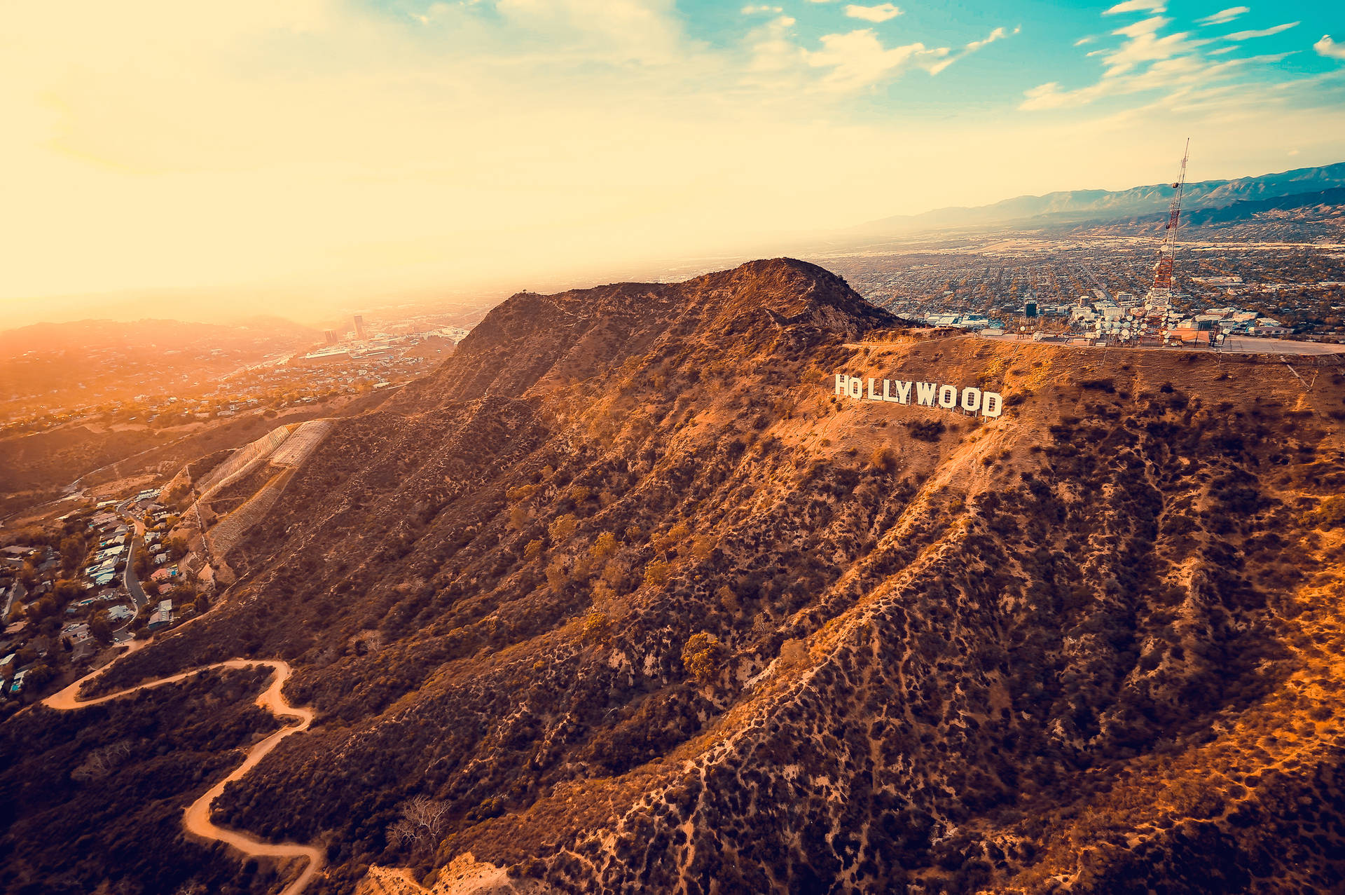 Iconic Hollywood Sign In Los Angeles Wallpaper