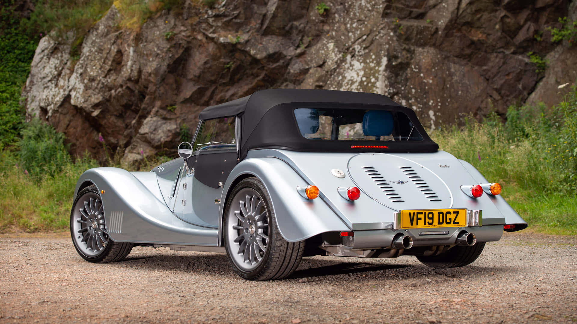 Iconic Morgan Plus Six Sports Car Wallpaper