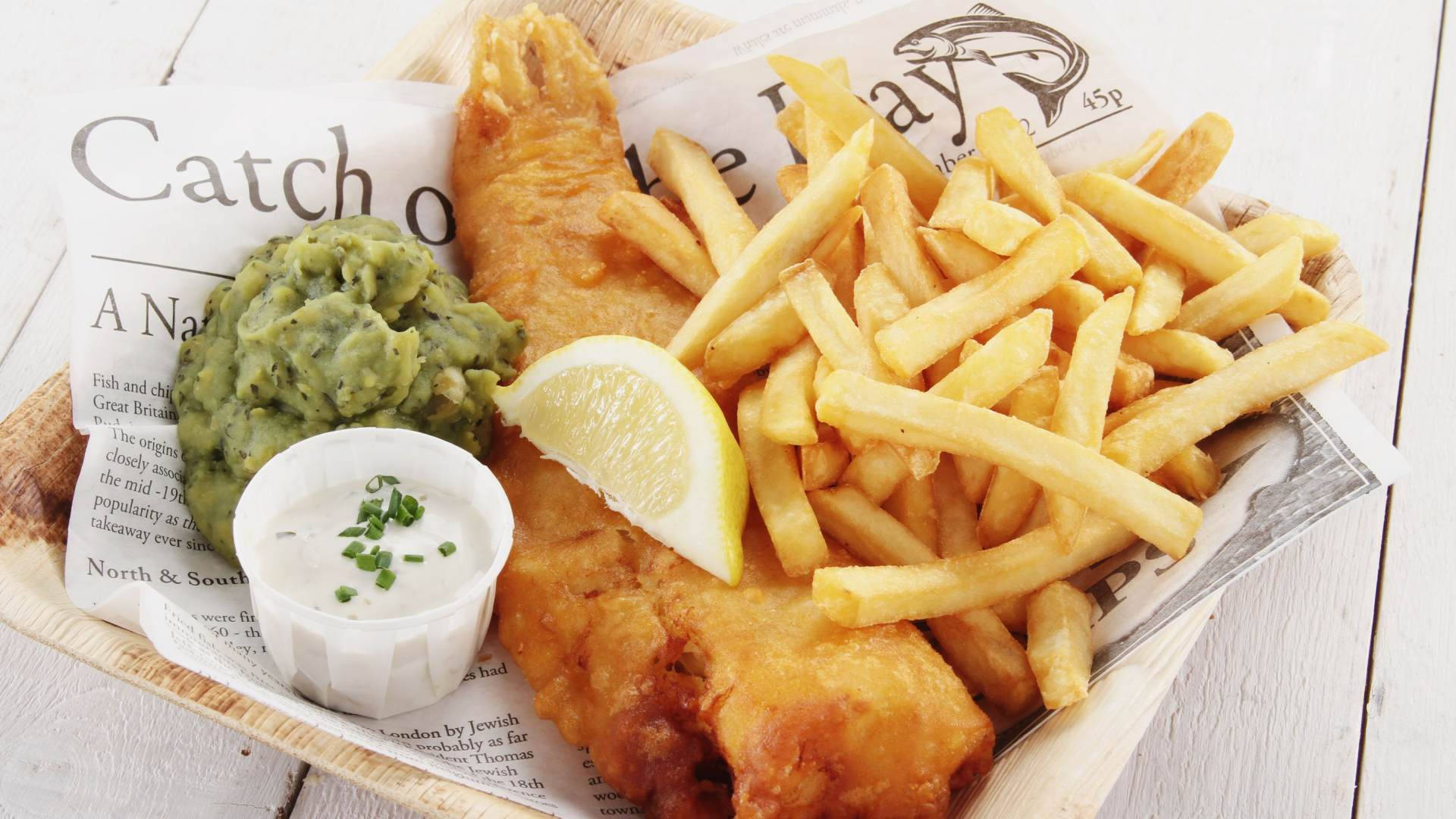 Iconic Uk Food Fish And Chips Wallpaper