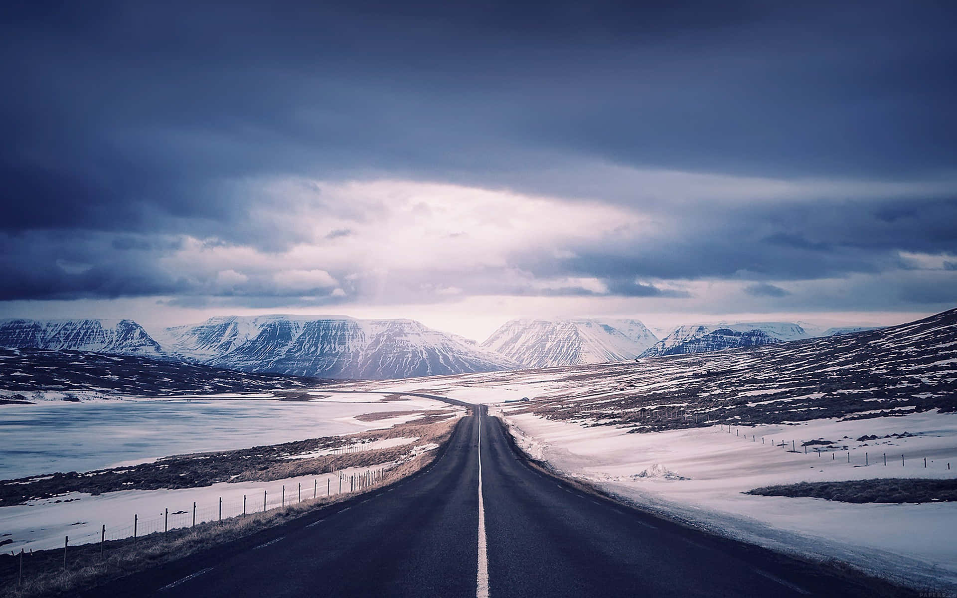 Caminoresbaladizo Por El Hielo En Invierno Fondo de pantalla