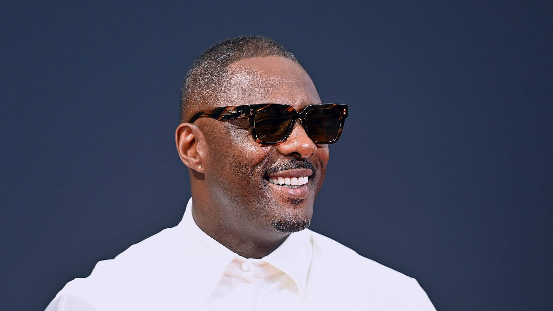 Idris Elba With Sunglasses Wallpaper