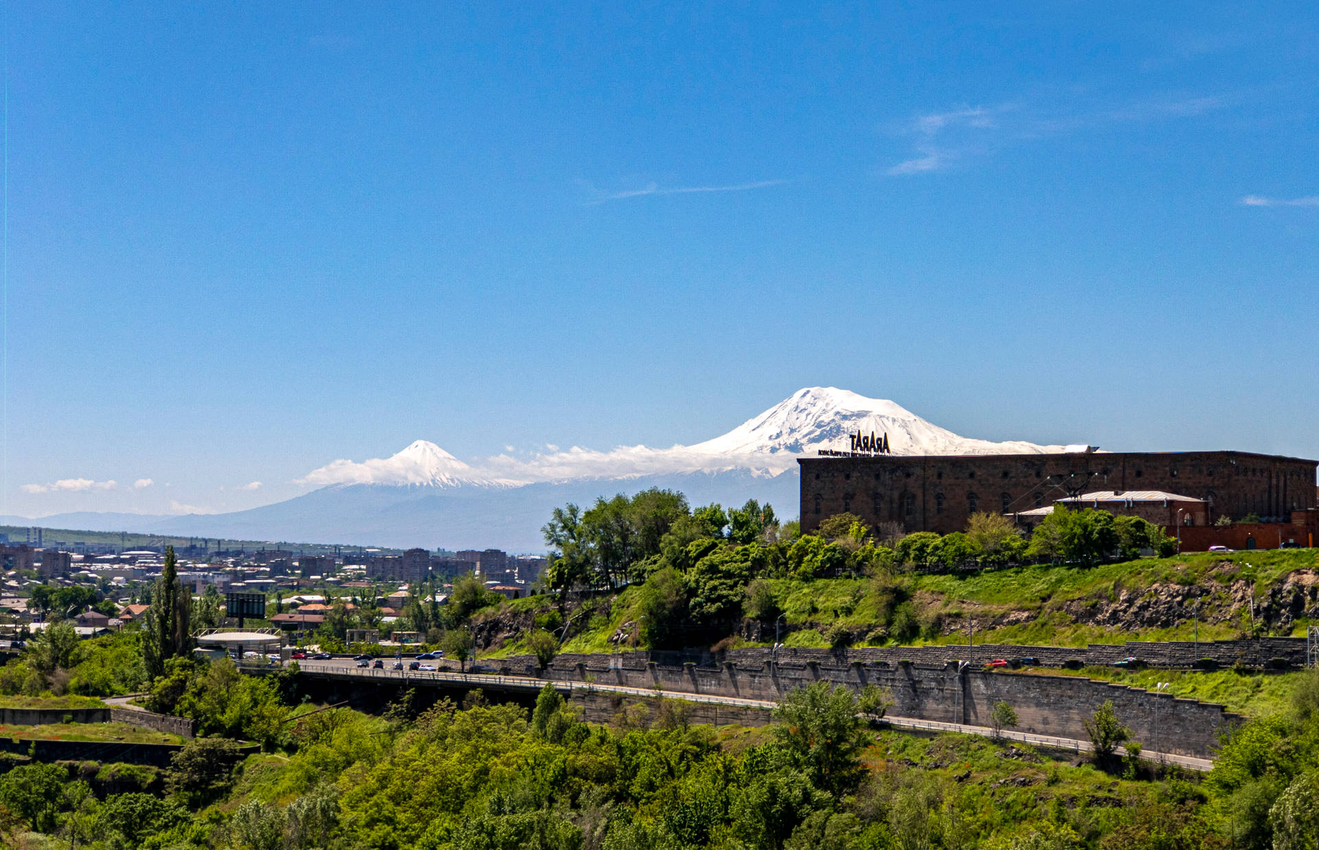 Idyllic Landscape Of Ararat Mountain In Armenia Wallpaper