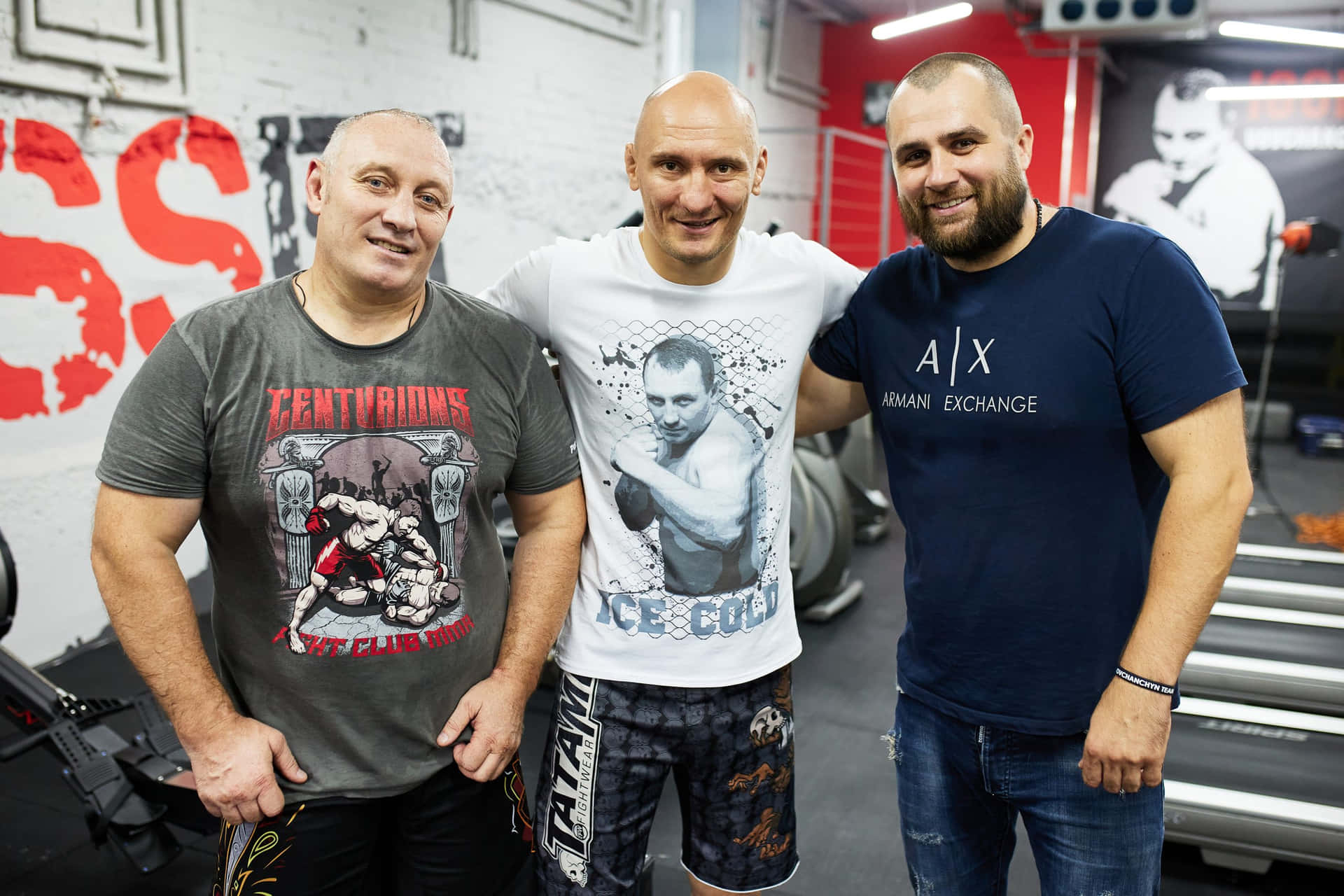 Igor Vovchanchyn With His Friends Wallpaper