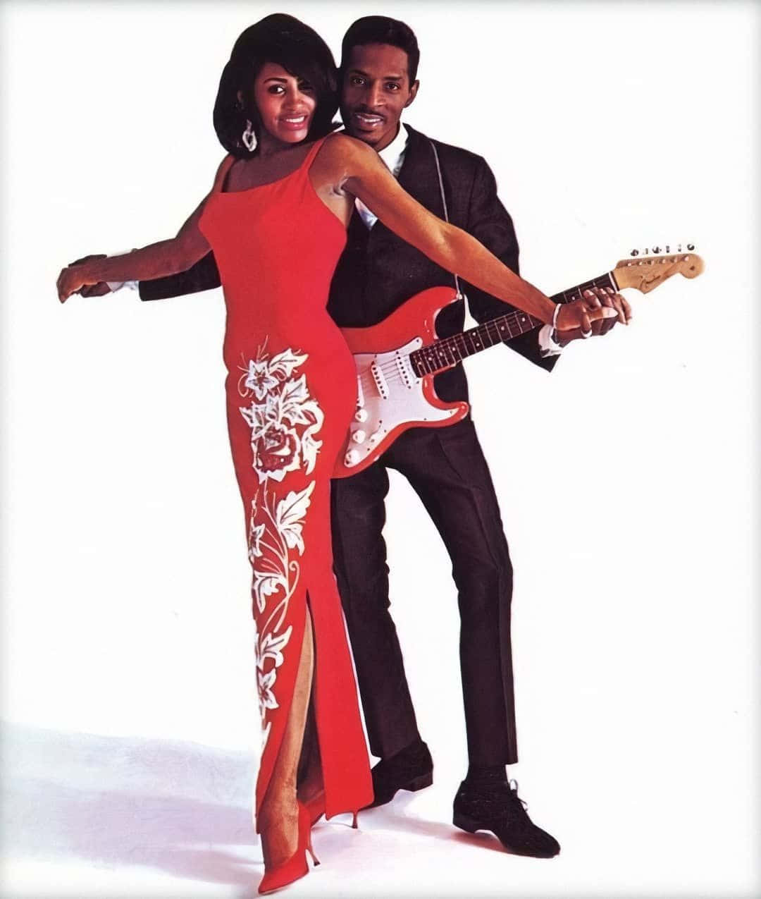 Ike And Tina Turner Immortalized On Stage Wallpaper