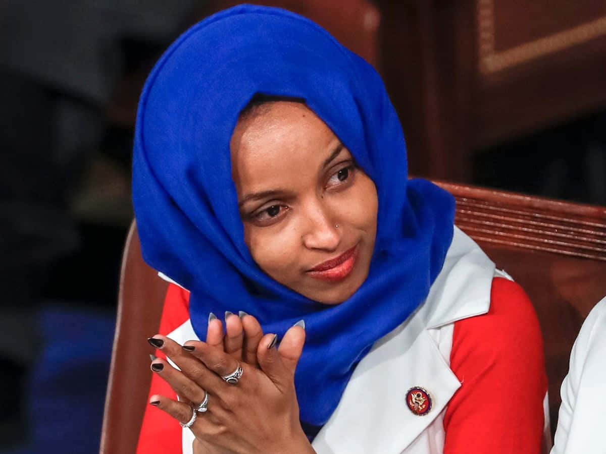 Ilhan Omar Clapping Her Hands Wallpaper