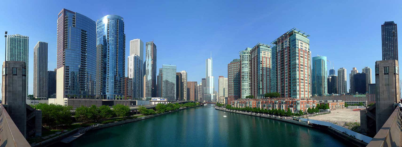 Illinois' Central Business Area Panoramic Photo Wallpaper