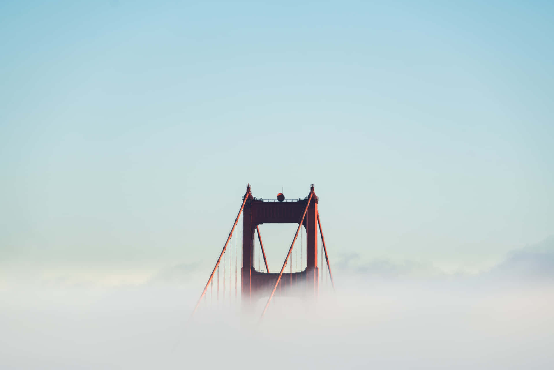 Goldenegate Bridge Im Nebel.