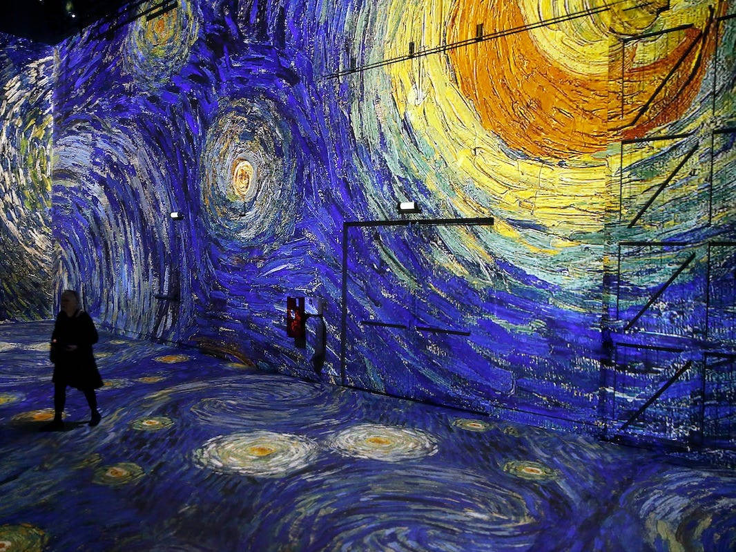 Immersive Starry Night Van Gogh Museum Wallpaper