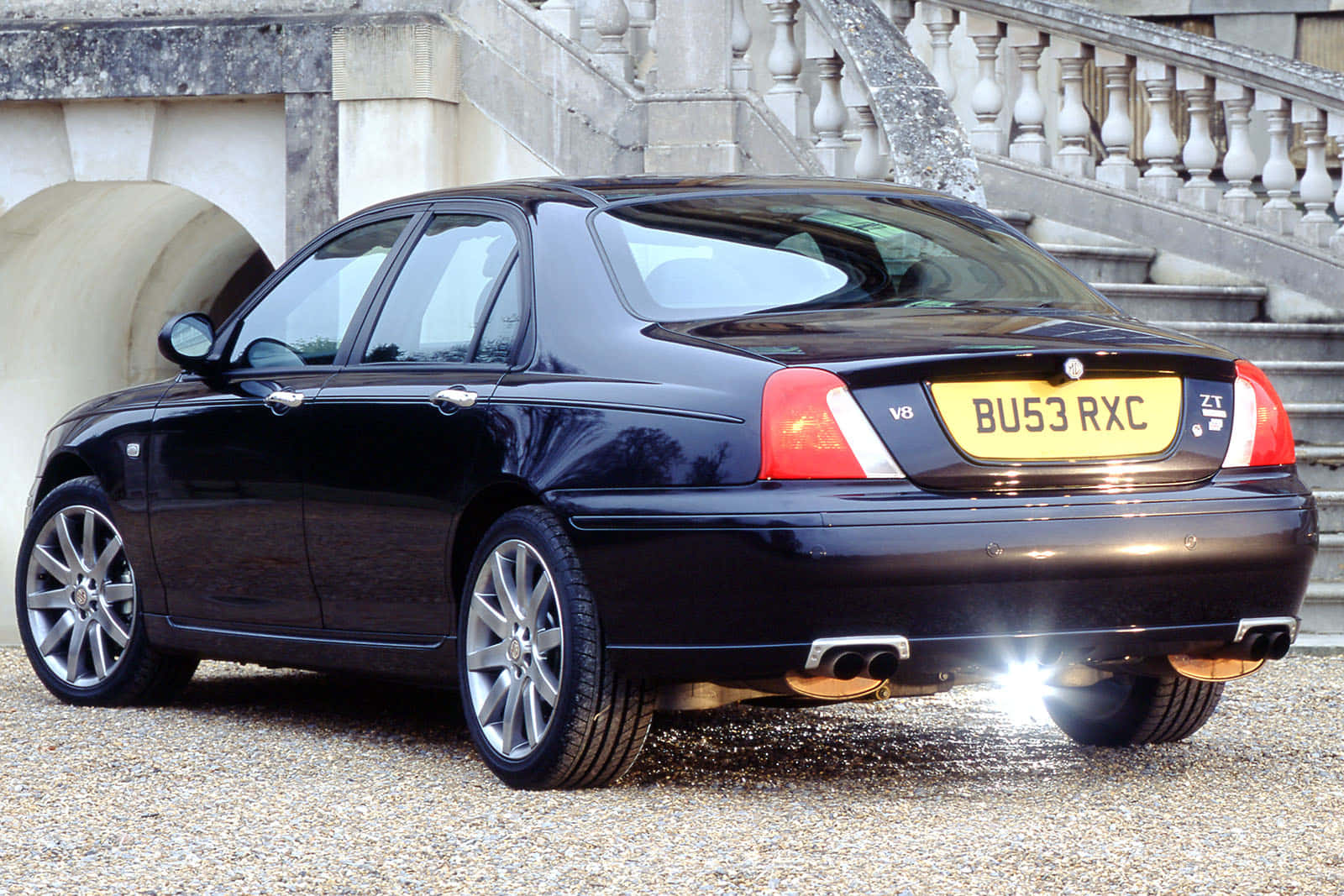 Impeccable Design Of Mg Zt Luxury Sports Car Wallpaper