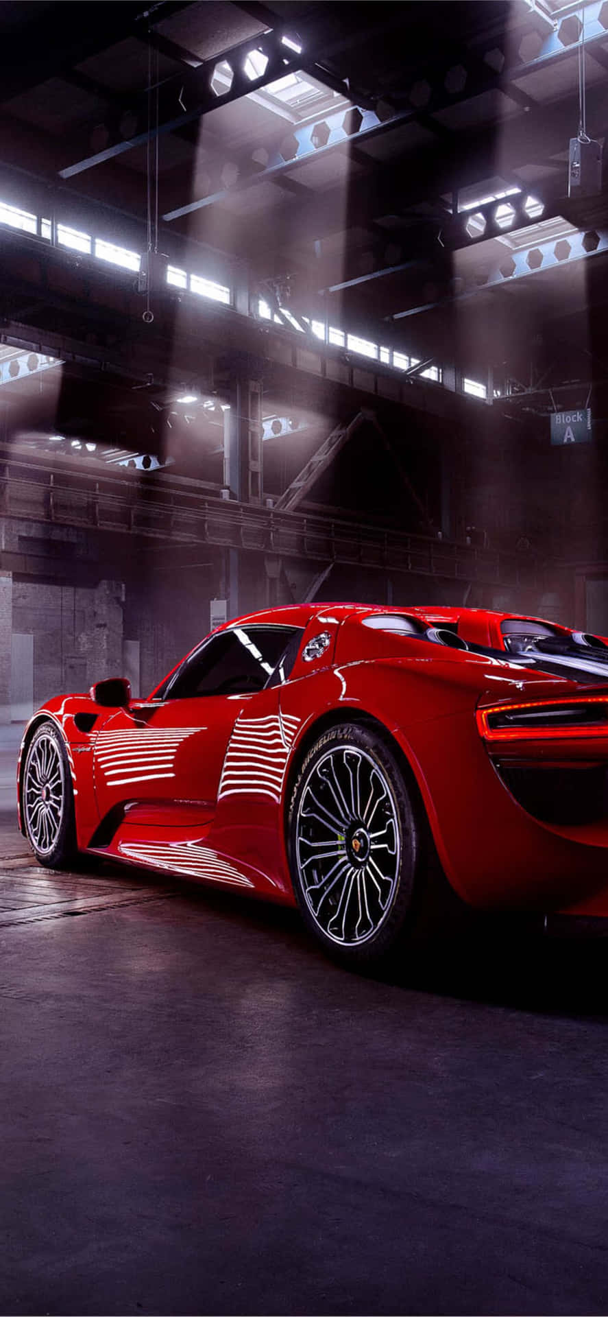 Impeccable Design Of Porsche 918 Spyder Wallpaper