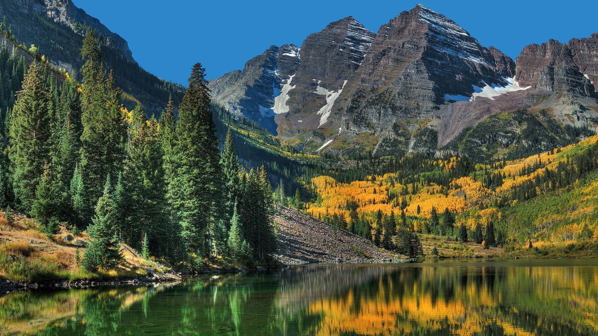 Imponentepaesaggio Montuoso Del Colorado