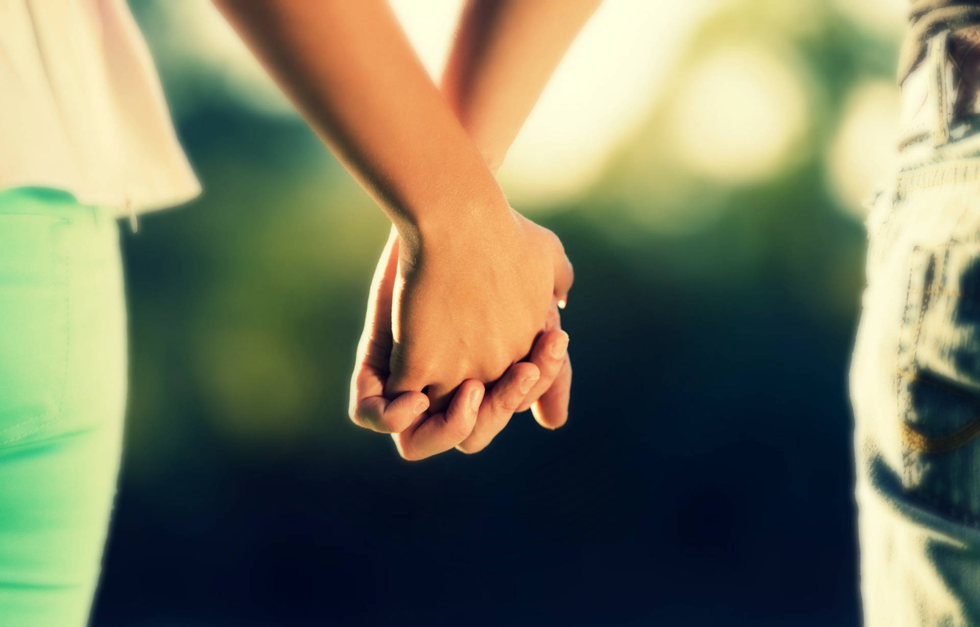 Kærlighed Par Holder Hånd i Hånd Wallpaper