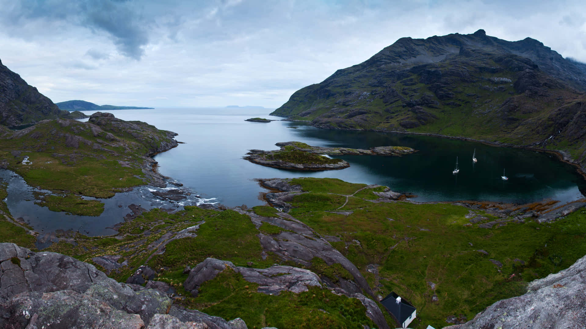 Incantevolepaesaggio Delle Highlands Scozzesi