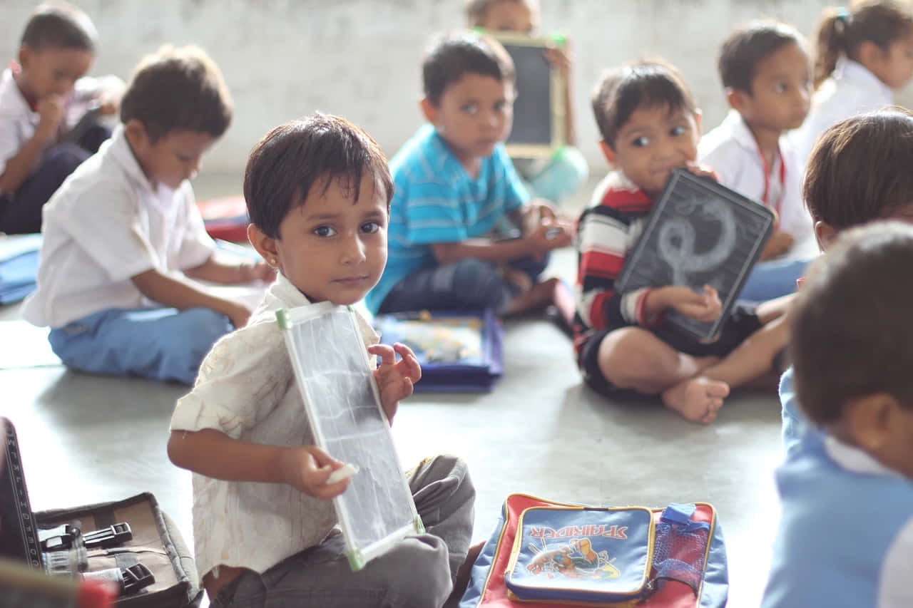 Educacióninclusiva Para La Primera Infancia En Pakistán. Fondo de pantalla