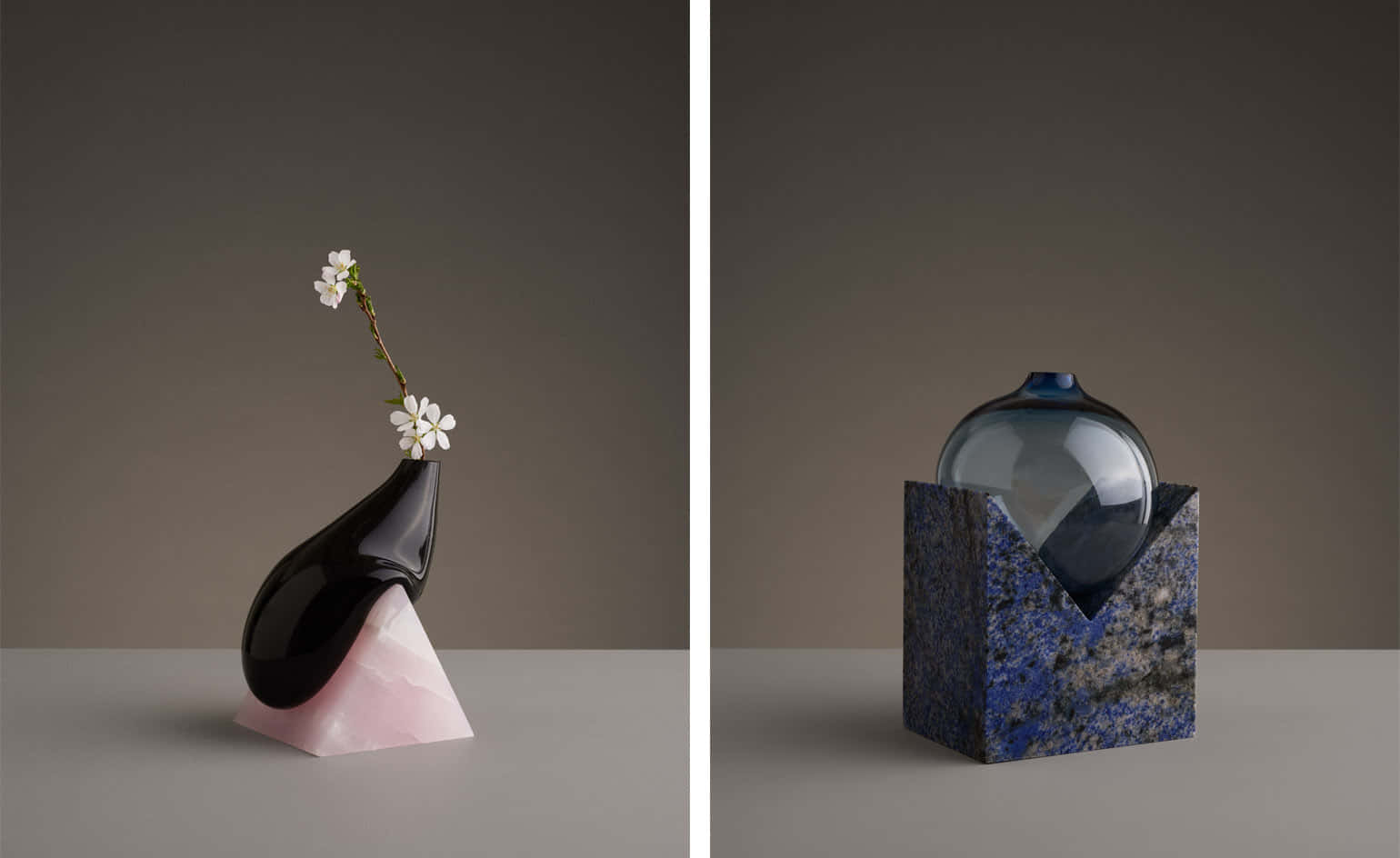 Indefinite Shapes Of Vases Wallpaper