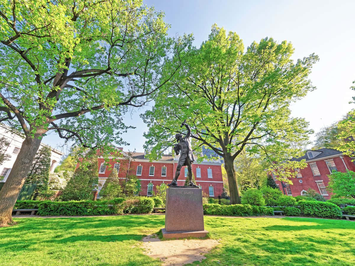 Independence Park Statue Springtime Wallpaper