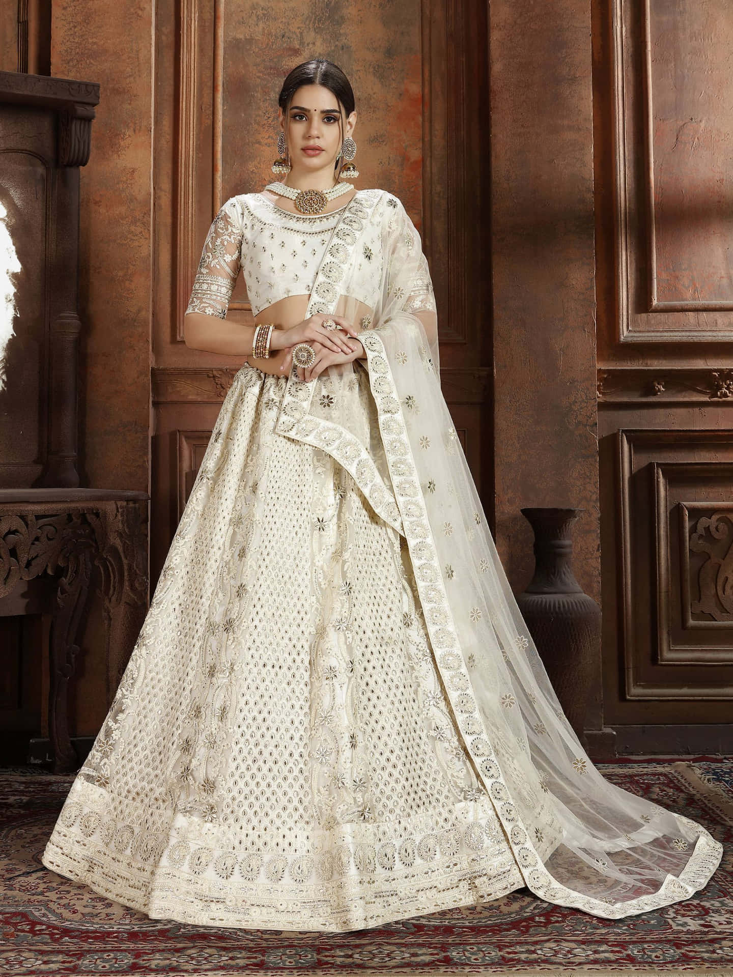 Indisk brud hvid enkel kjole billede.