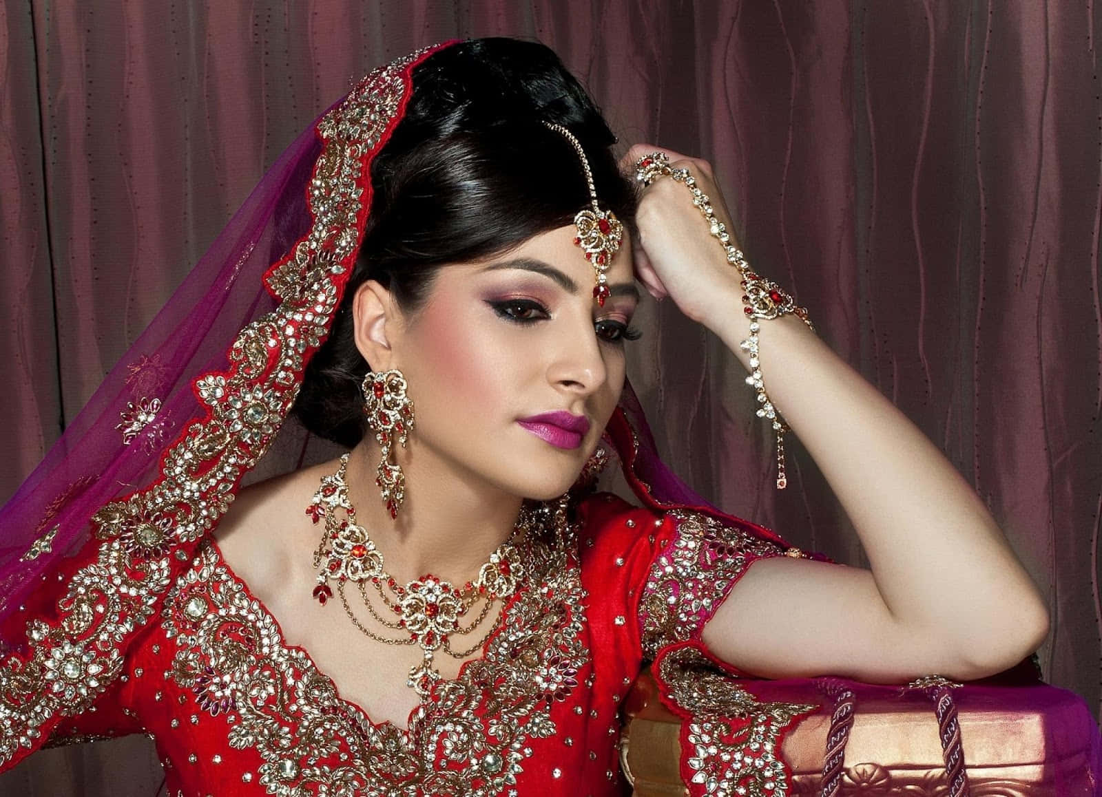 Indian Bride Violet Shawl Picture