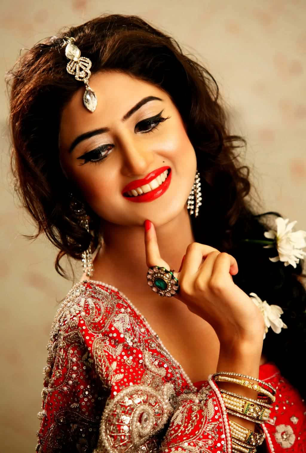 Traditional Indian Bride in Exquisite Bridal Wear