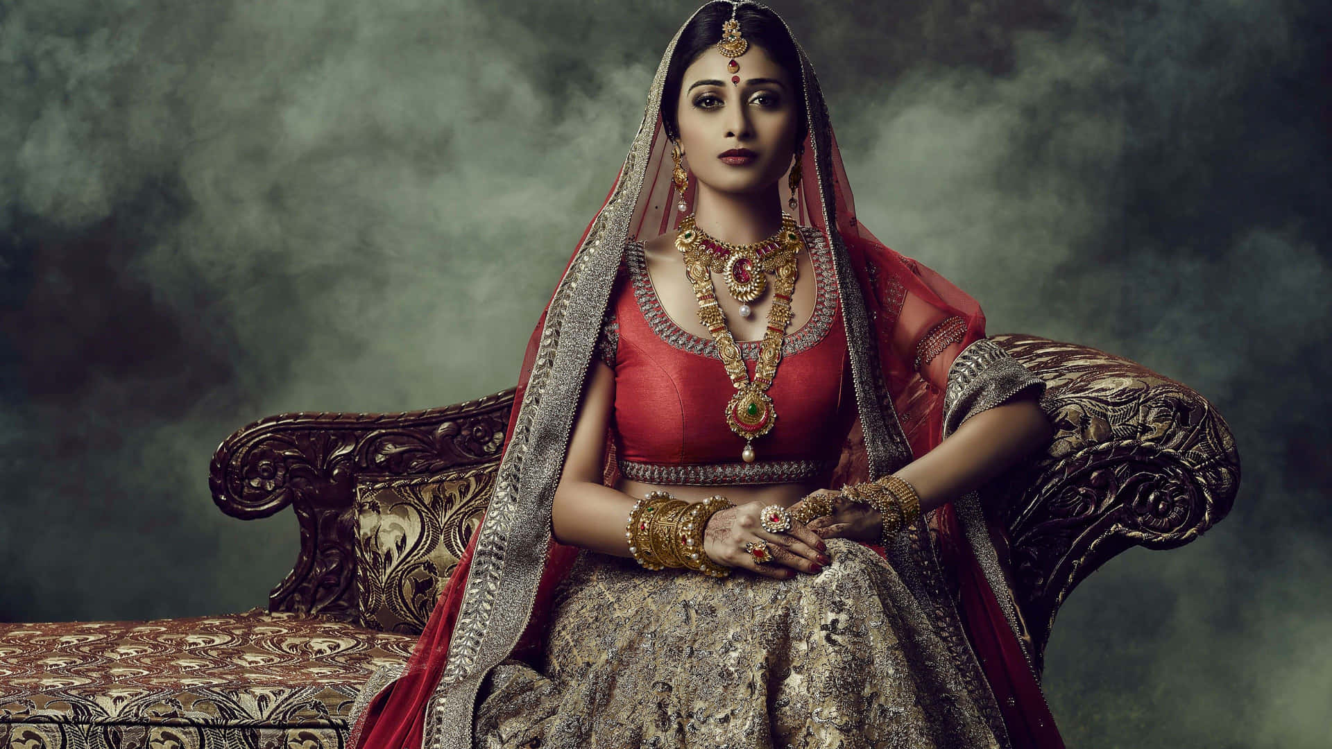 Bildeines Indischen Braut-fotoshootings Beim Sitzen