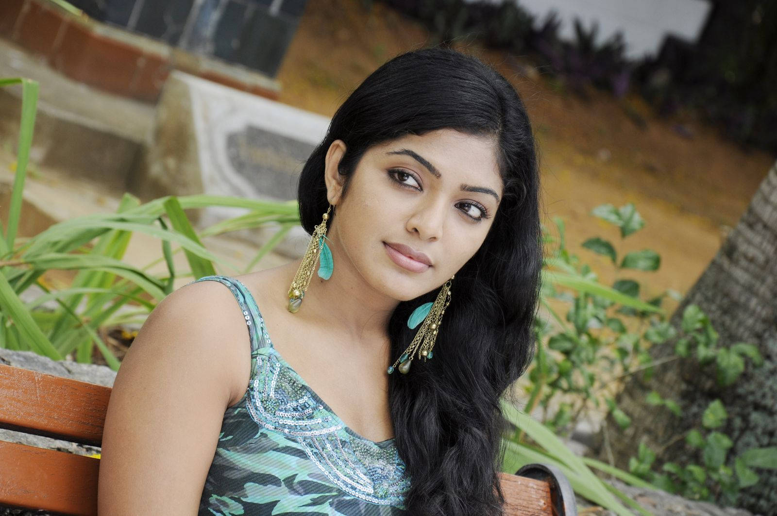 Indian Girl Long Black Hair Wallpaper