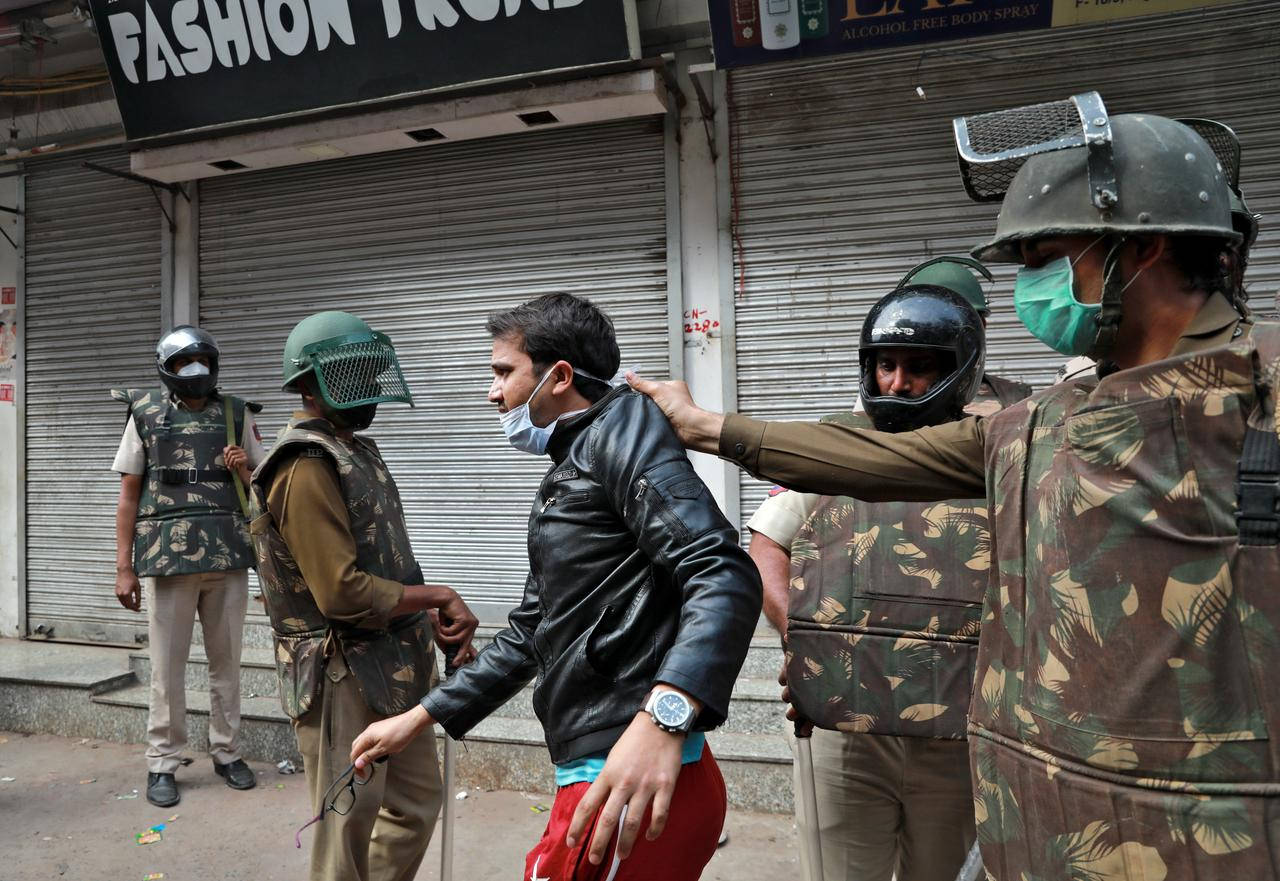 Indian Police Arrest Rioter