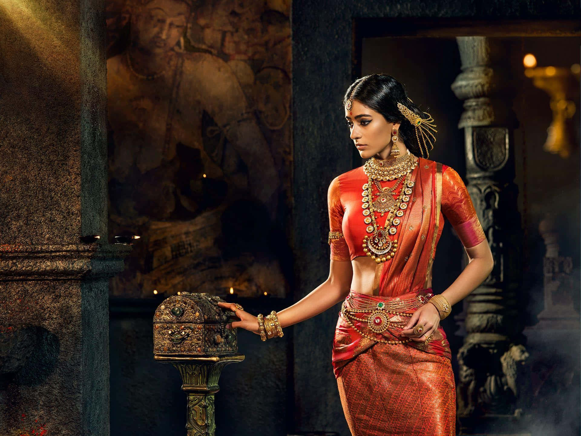 Indischefrau Mit Rotem Sari Und Schmuck Fotoshooting Wallpaper