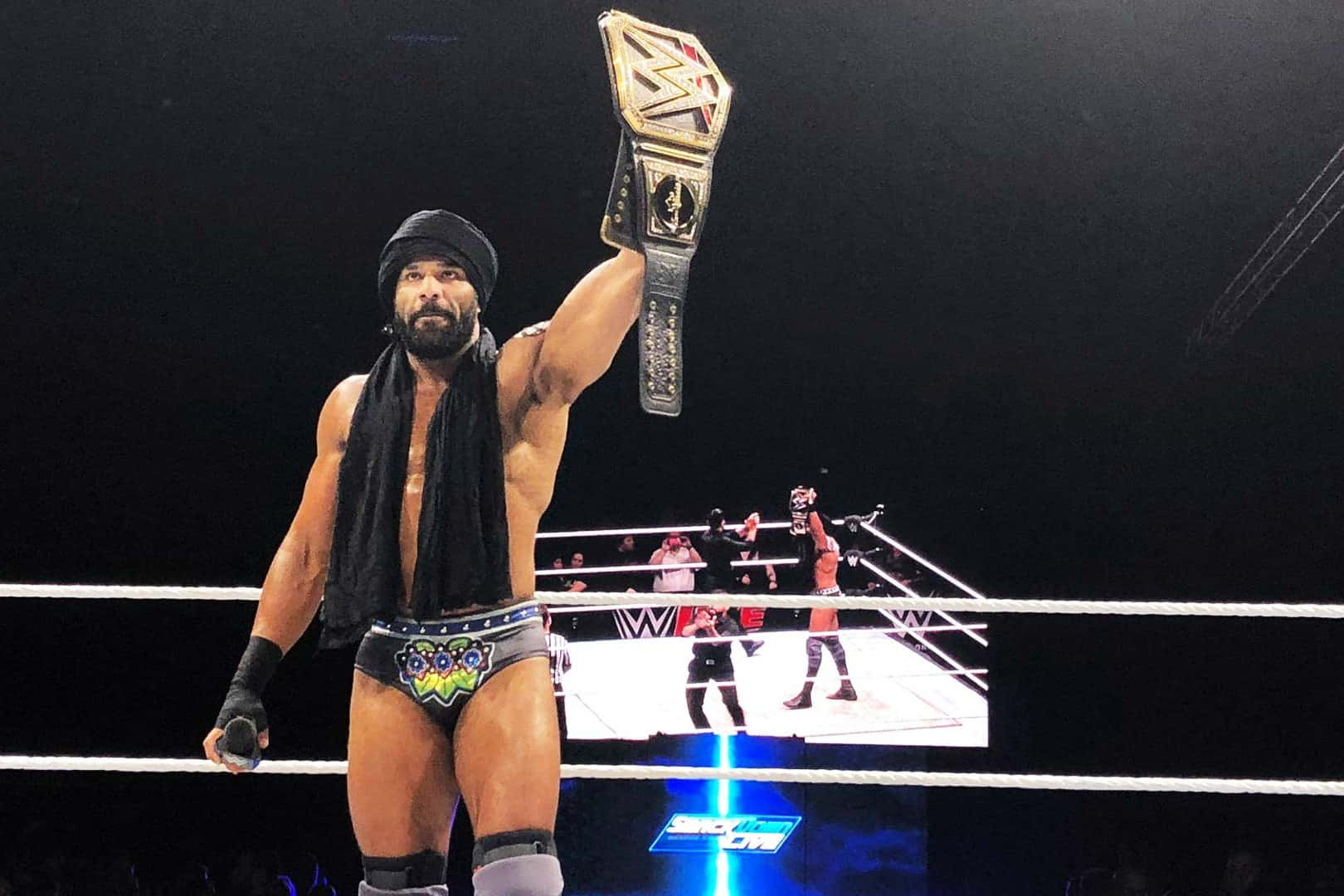 Indisk Wrestler Jinder Mahal Vinder WWE-bælte Wallpaper