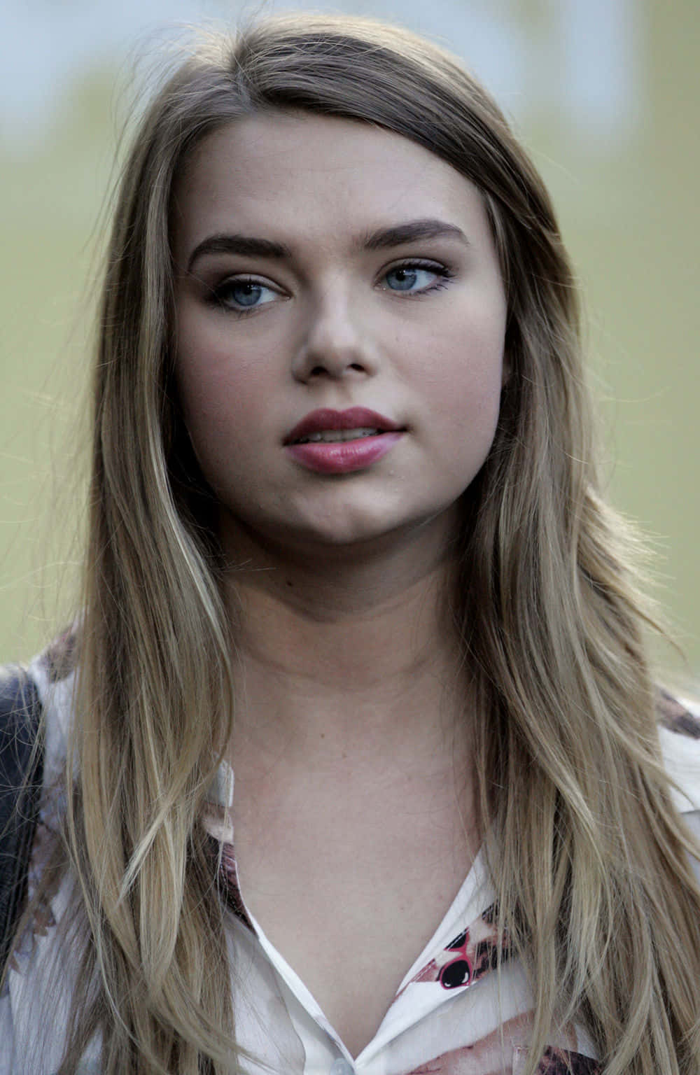 Indiana Evans, A Radiant Beauty In A Mesmerizing Pose. Wallpaper