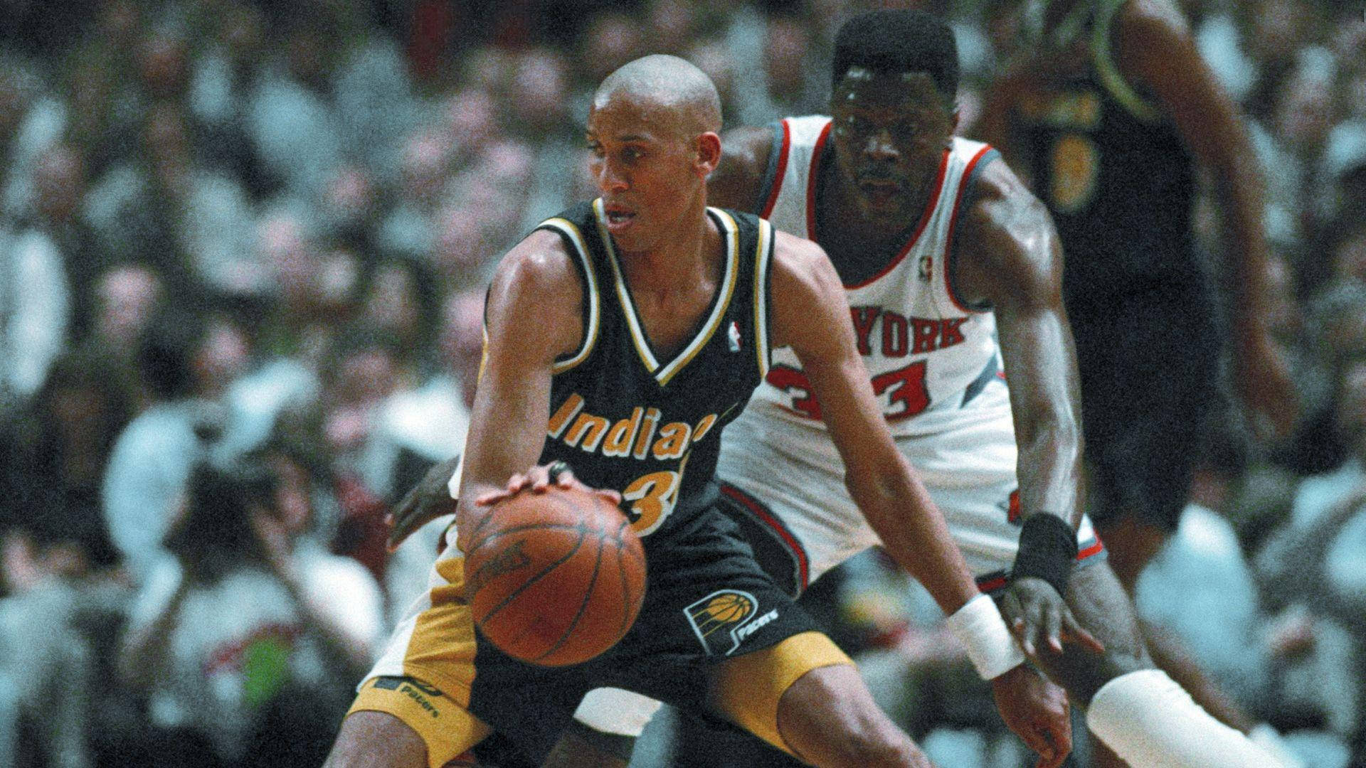 Indiana Pacers Old Player Reggie Miller Wallpaper