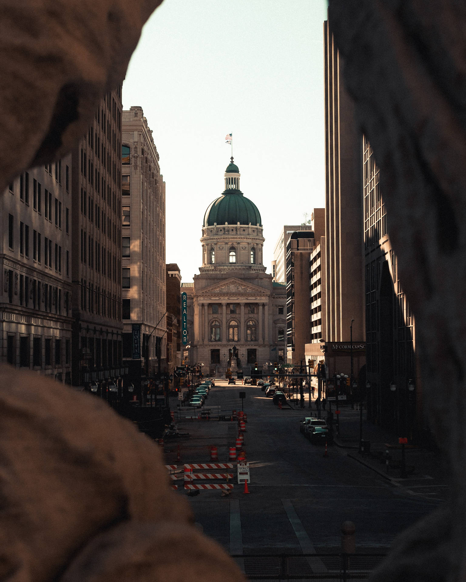 Majestic Indiana Statehouse in Indianapolis Wallpaper