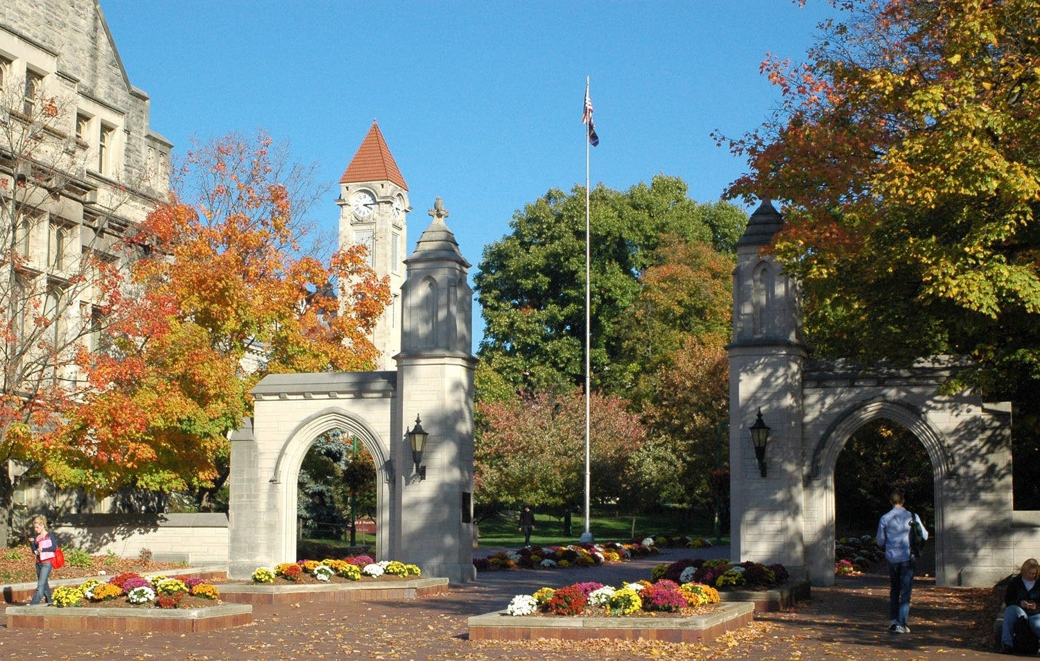Indiana University Bloomington Gate And Flag Wallpaper