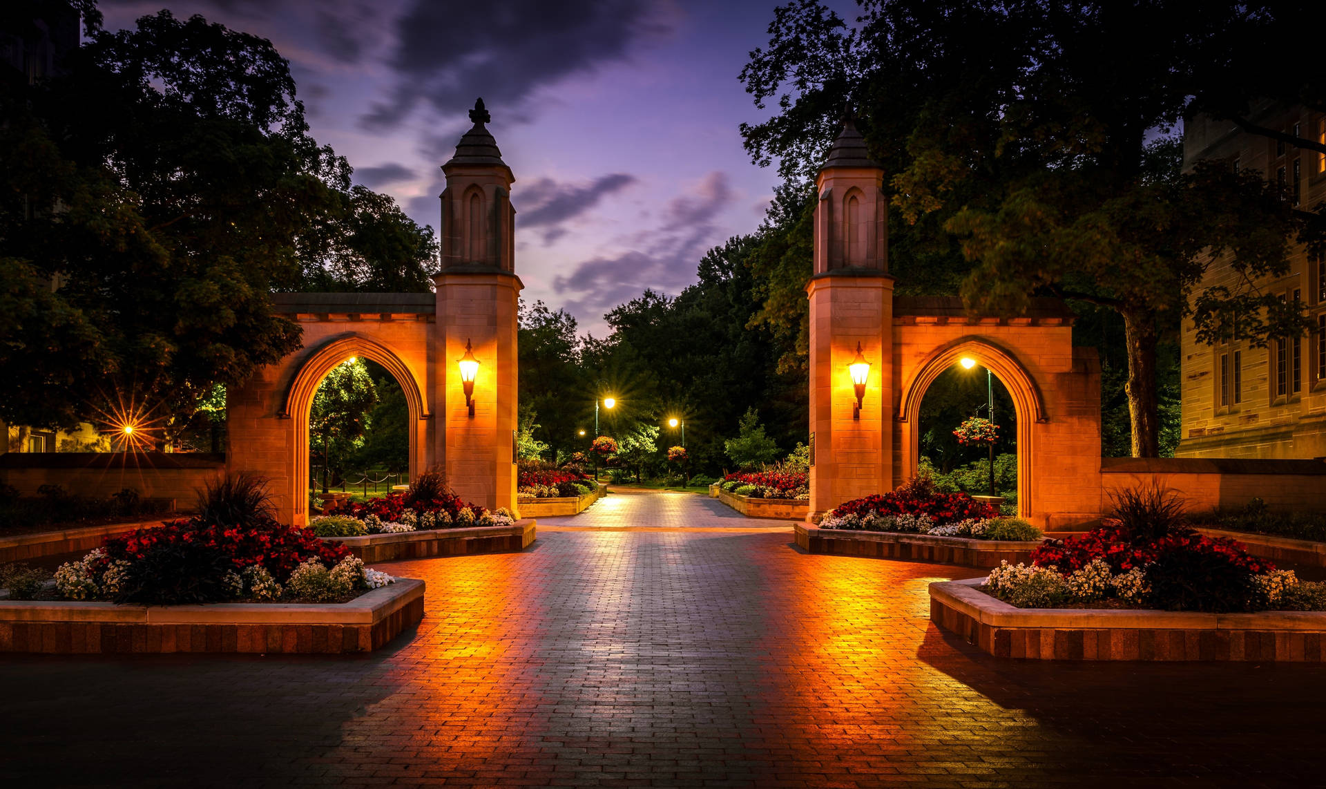 Indiana University Bloomington Nighttime Gate Wallpaper