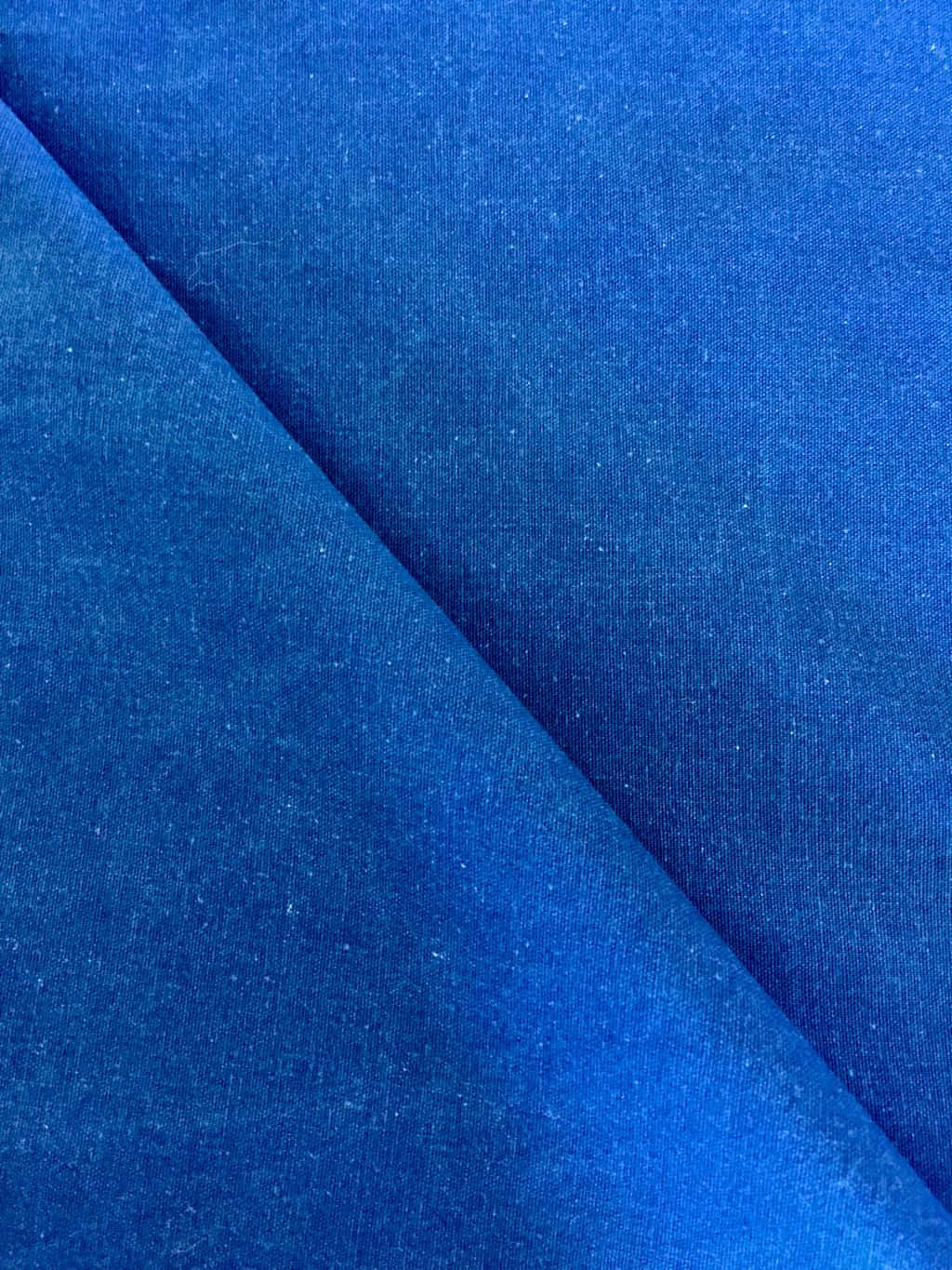 Vibrant Indigo Blue Wallpaper