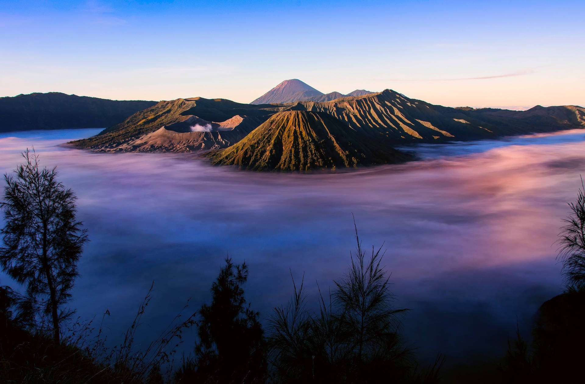 Indonesien Aktive Vulkanske Natur Scene Wallpaper