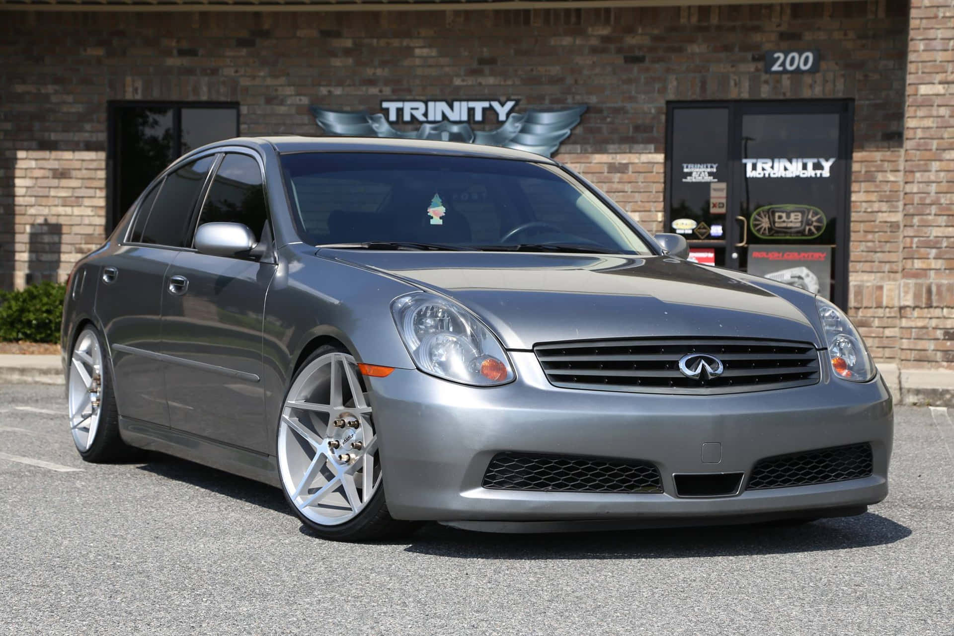 Infiniti G35 Di Jalan Wallpaper