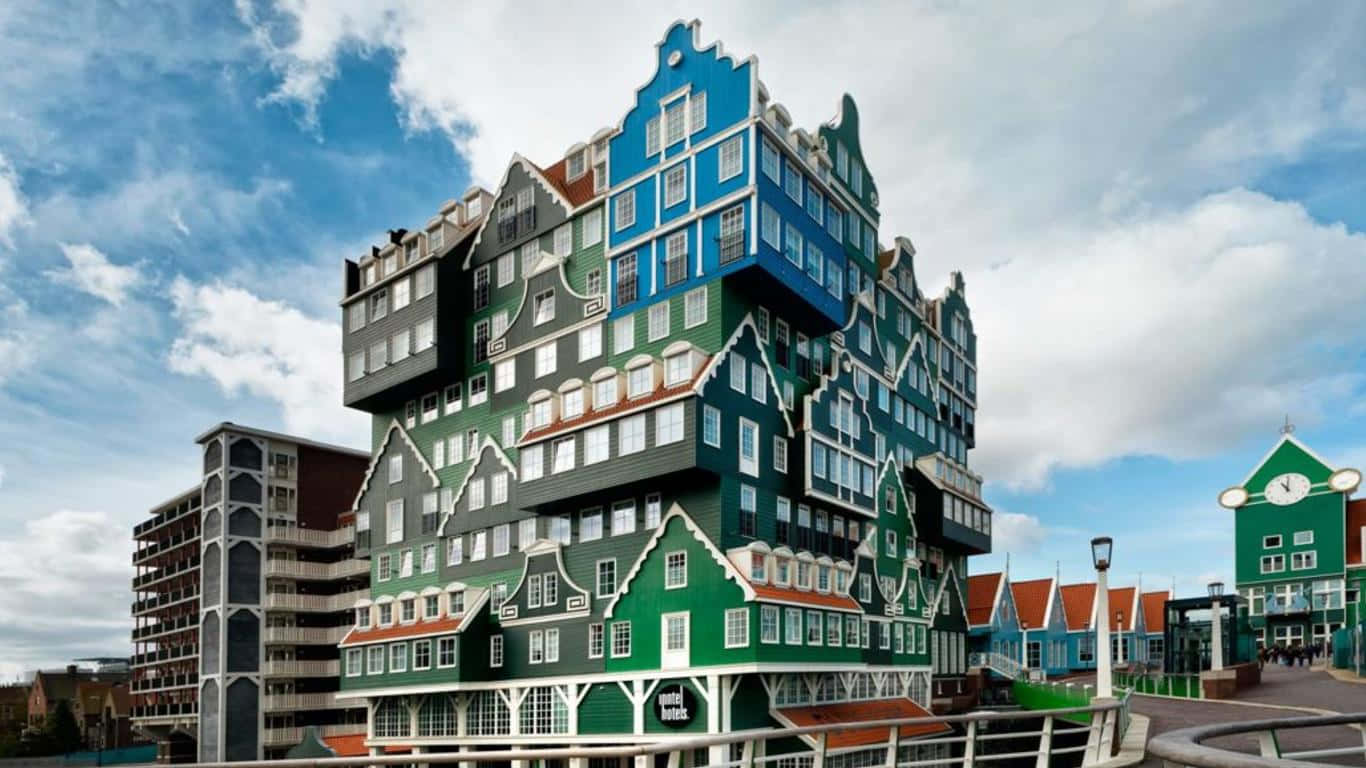 Inntel Hotel Zaandam med stor sky tapet Wallpaper