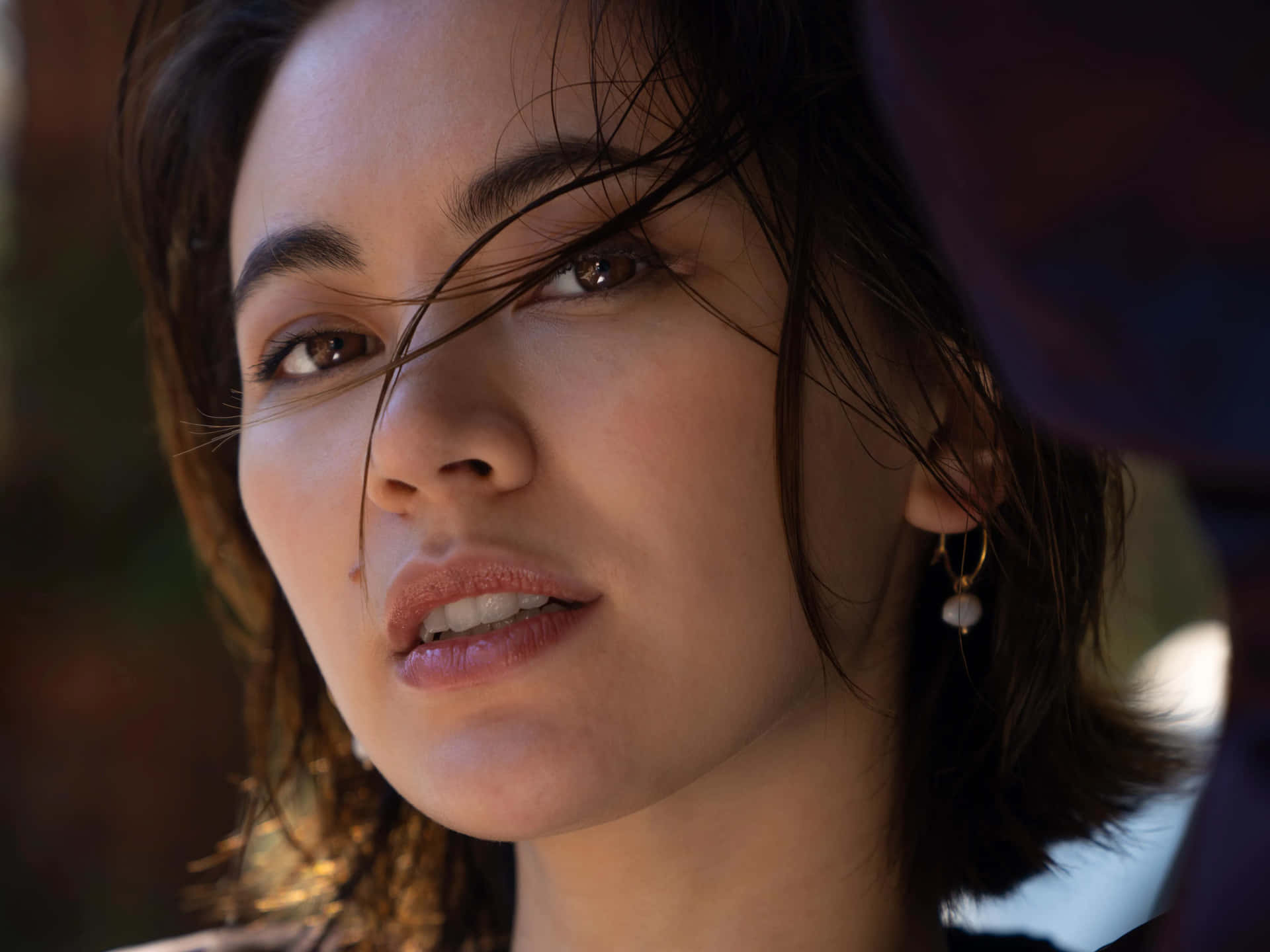 Intense Gaze Portrait Jessica Henwick Wallpaper