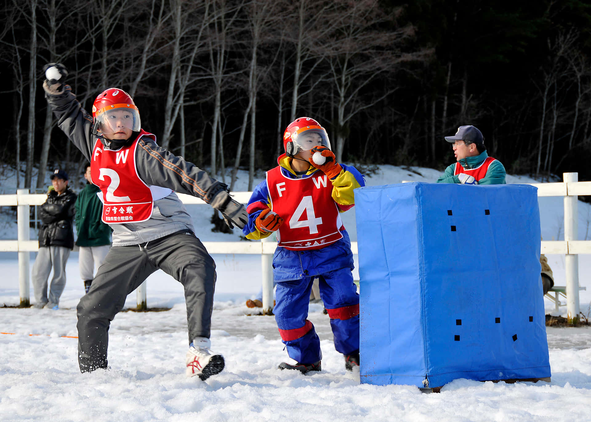 Intense Sneeuwbal Competitie.jpg Achtergrond