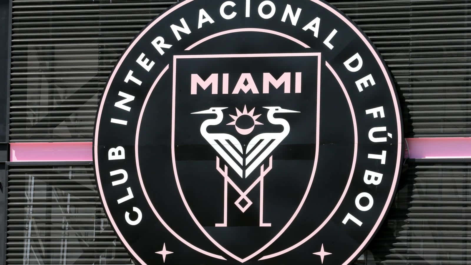 Inter Miami FC Officiel Logo Seal Ekstremt Close Up Skud Tapet Wallpaper