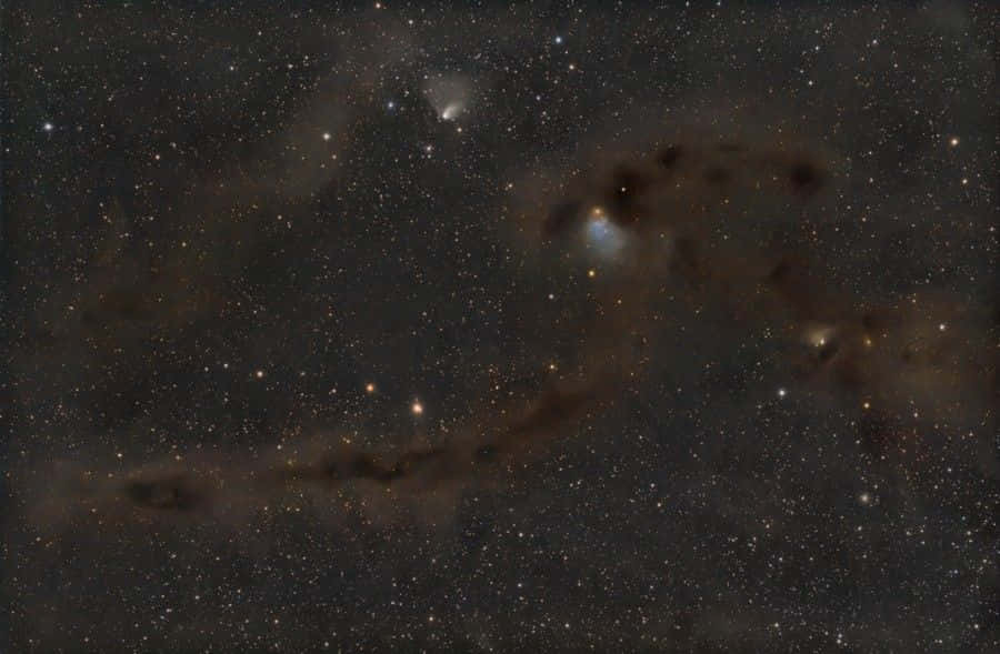 A mesmerizing interstellar cloud in deep space Wallpaper