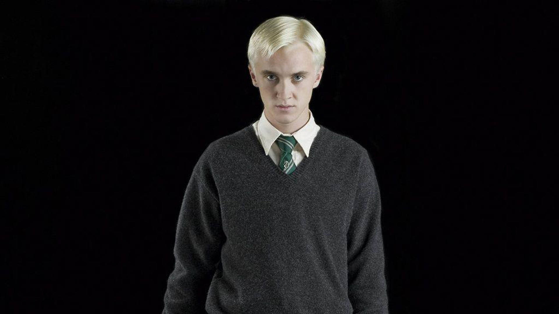 Intimidating Wizard Draco Malfoy Wallpaper
