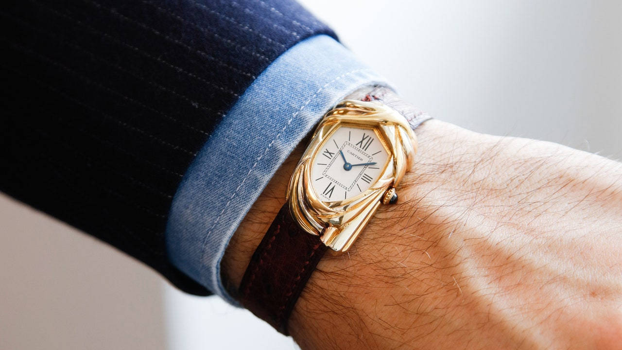Intricate Men's Cartier Watch Wallpaper