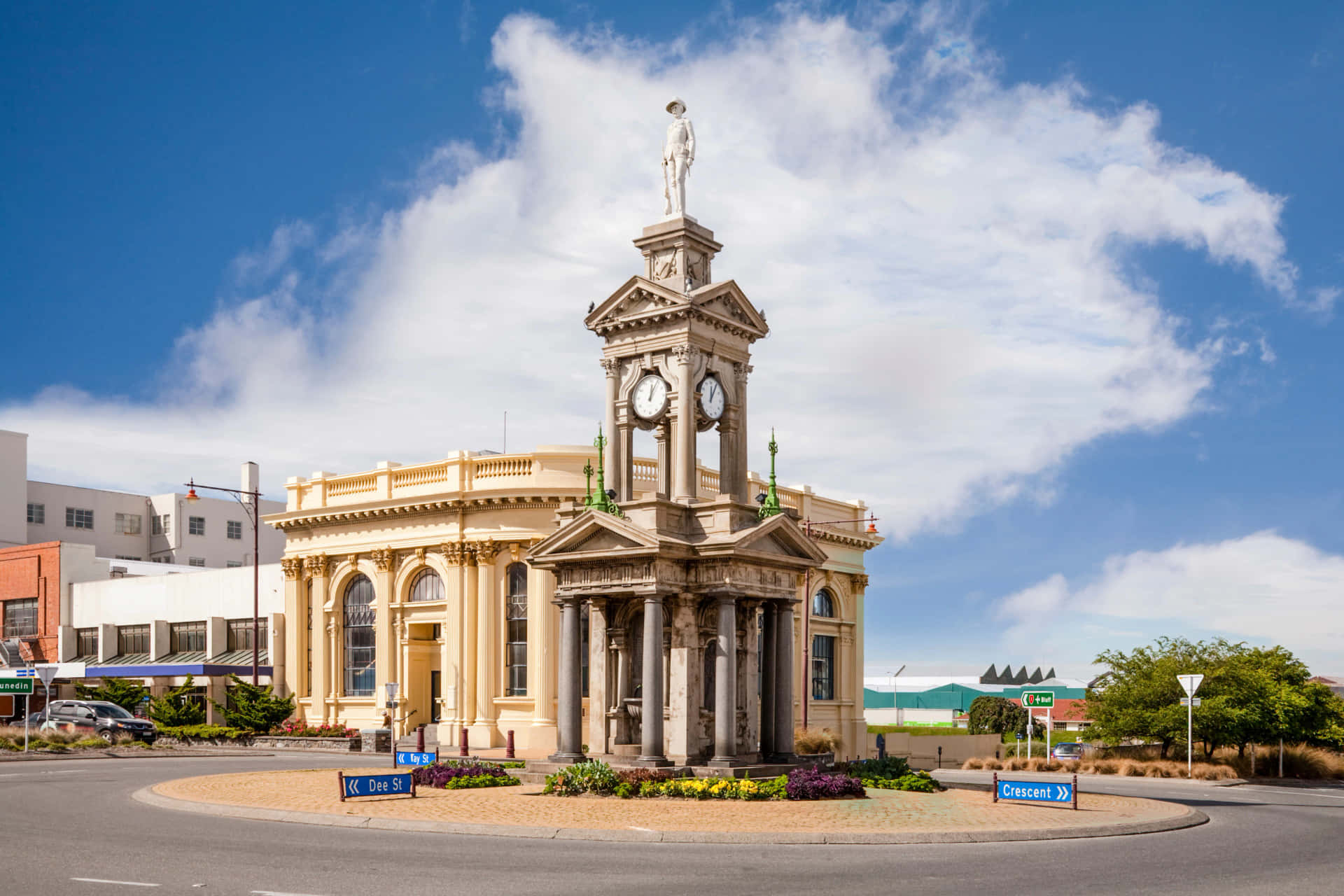 Invercargill Clock Towerand Classic Architecture Wallpaper