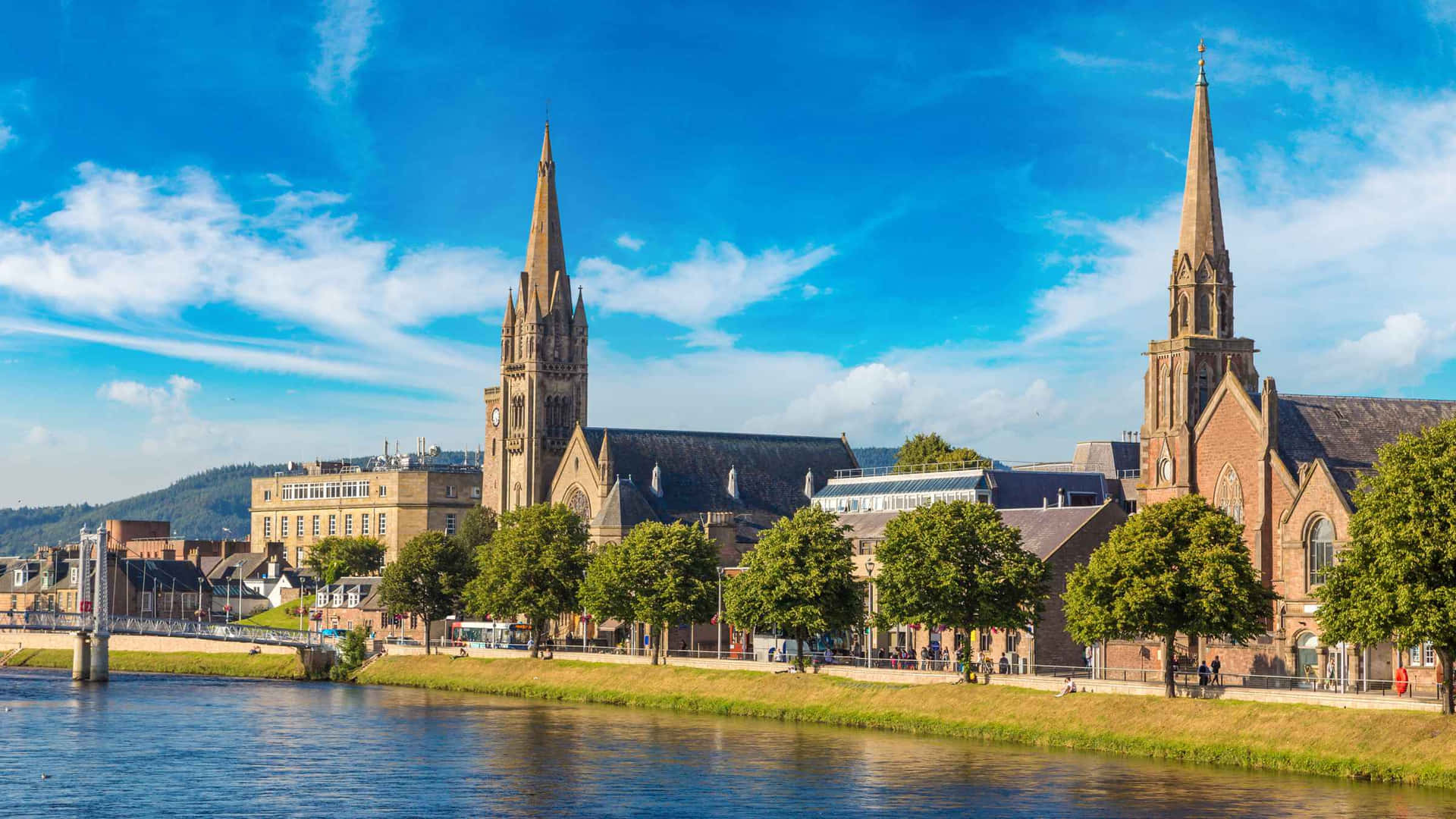 Sungai Ness Inverness Dan Gereja Wallpaper