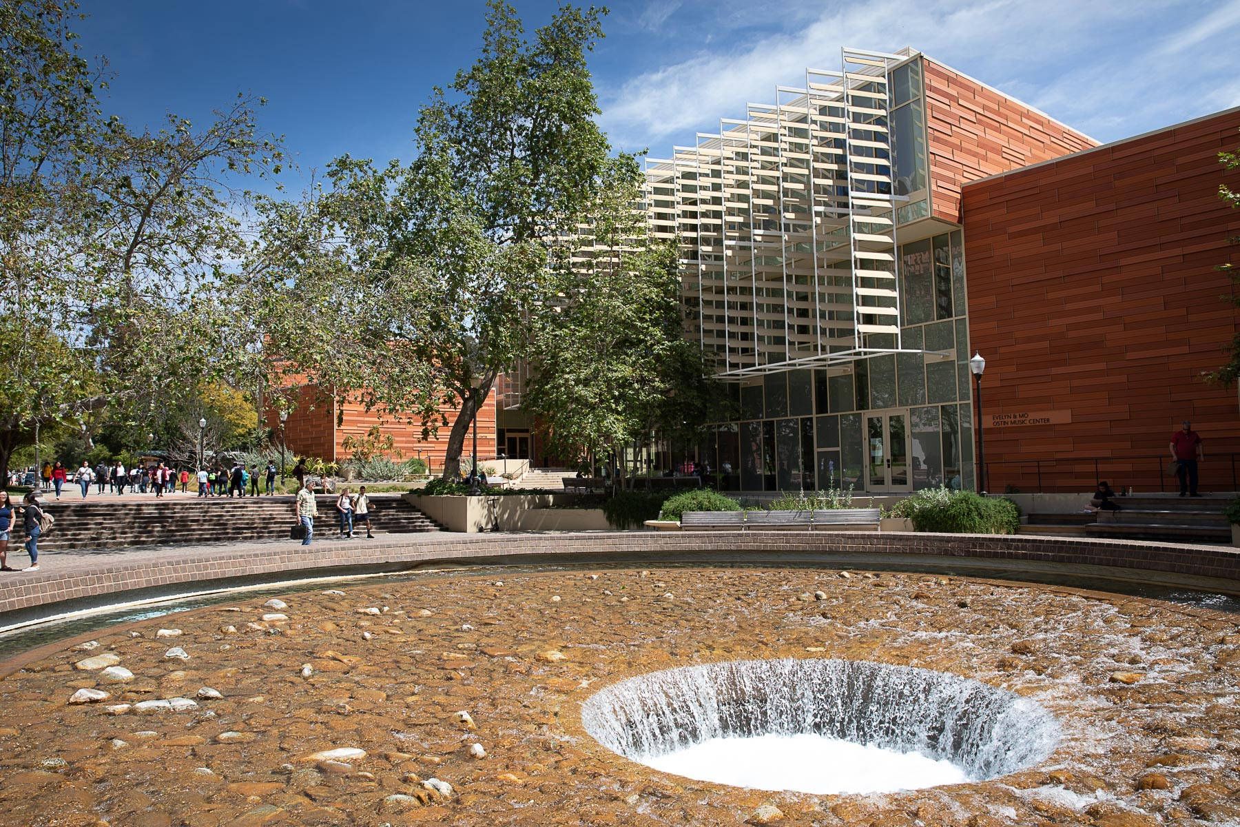 The iconic inverted fountain at UCLA Wallpaper