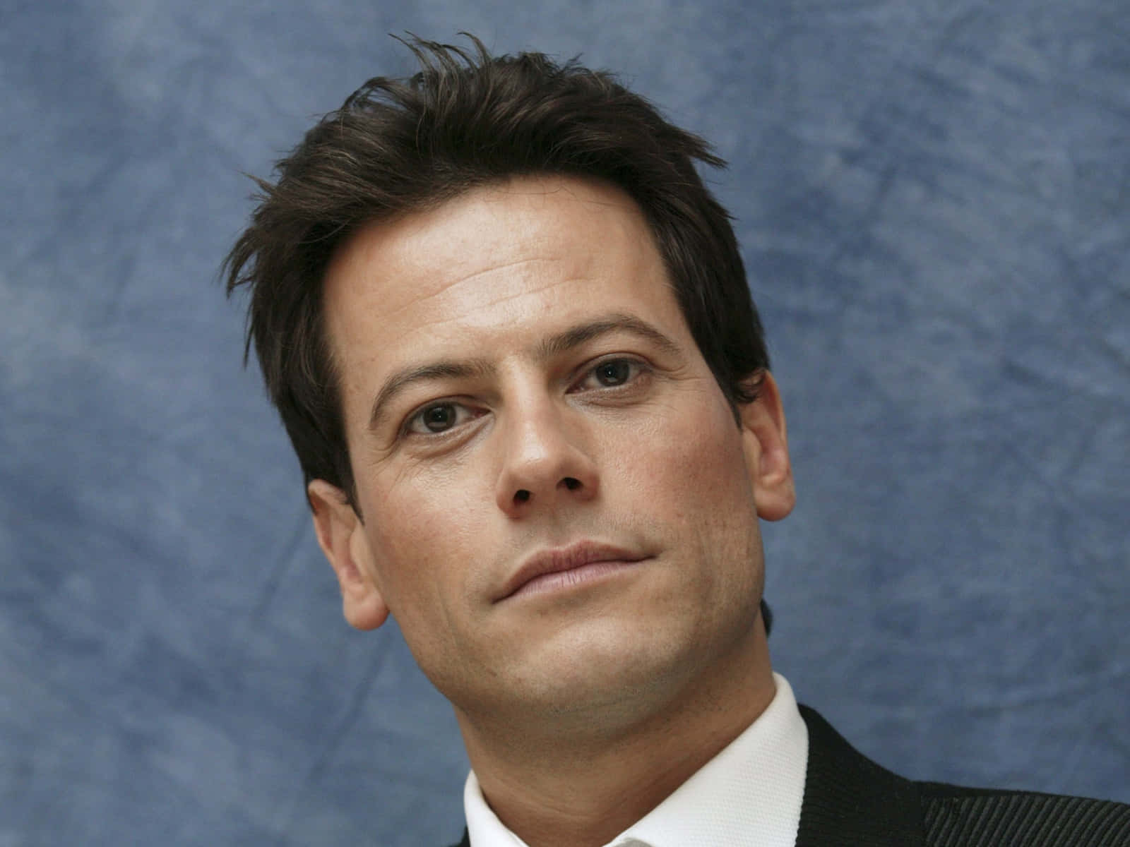 ioan gruffudd Wallpaper